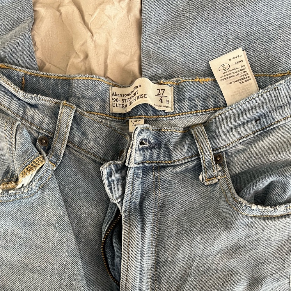 Straight Ultra High Rise Jeans - Picture 4 of 5